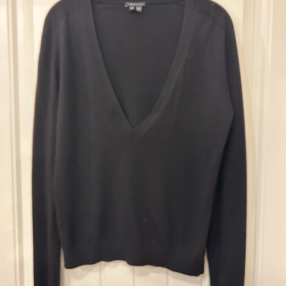 Theory Black V Neck Pullover Sweater Women’s M